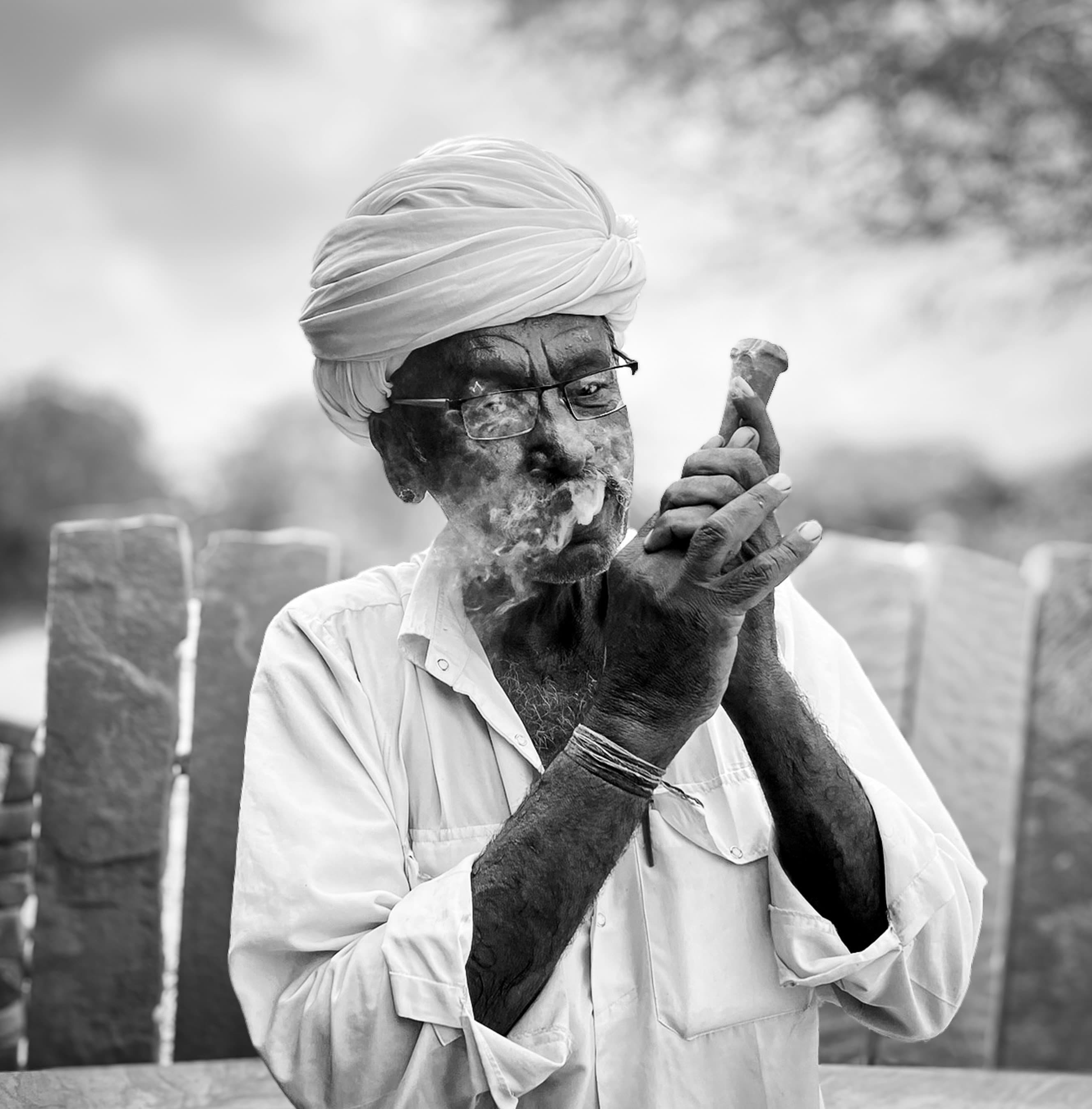 An elderly rural Rajasthani man